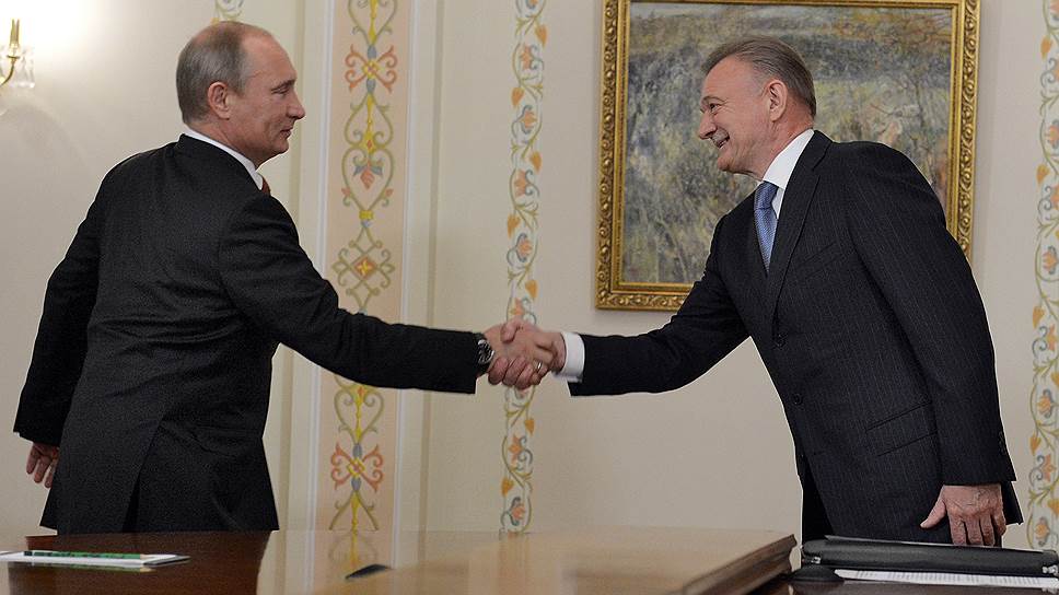 Добровольно уволившемуся в этом году главе Рязанской области Олегу Ковалеву (справа) президент России объяснил, что ротация кадров — это совершенно естественный процесс